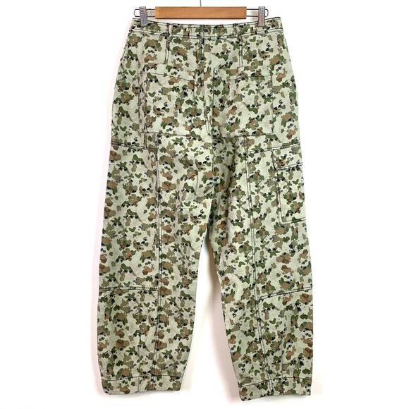 Anthropologie The Camden Utility Barrel Cargo Trousers Pant Camo Size 8 - Picture 6 of 8